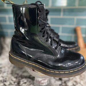 Dr Martens Boots woman’s size 7